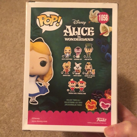 Funko Pop! Alice in Wonderland Alice (Curtsying) Vinyl Figure #1058 - Picture 3 of 6